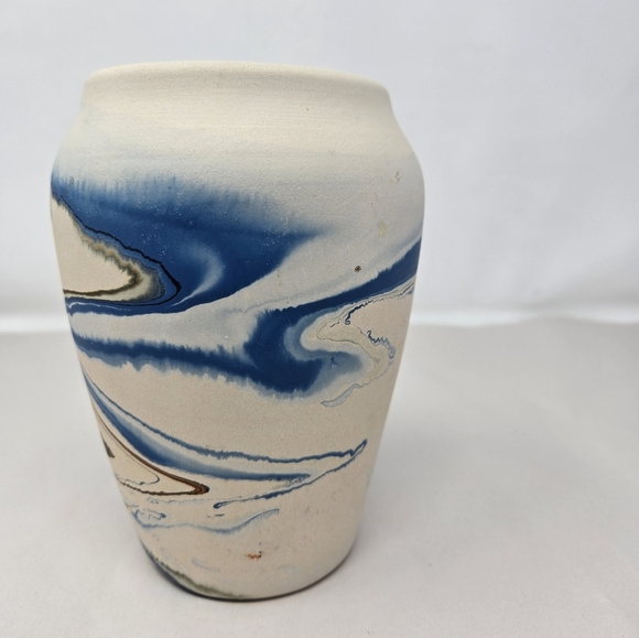 Nemadji Pottery Vase Vintage 6 Inch Tall Handmade Southwestern Look Art Swirls - Picture 2 of 9